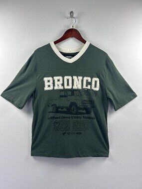 Ford Bronco 4-Wheel Drive Utility Vehicles Graphic Tee Green XS